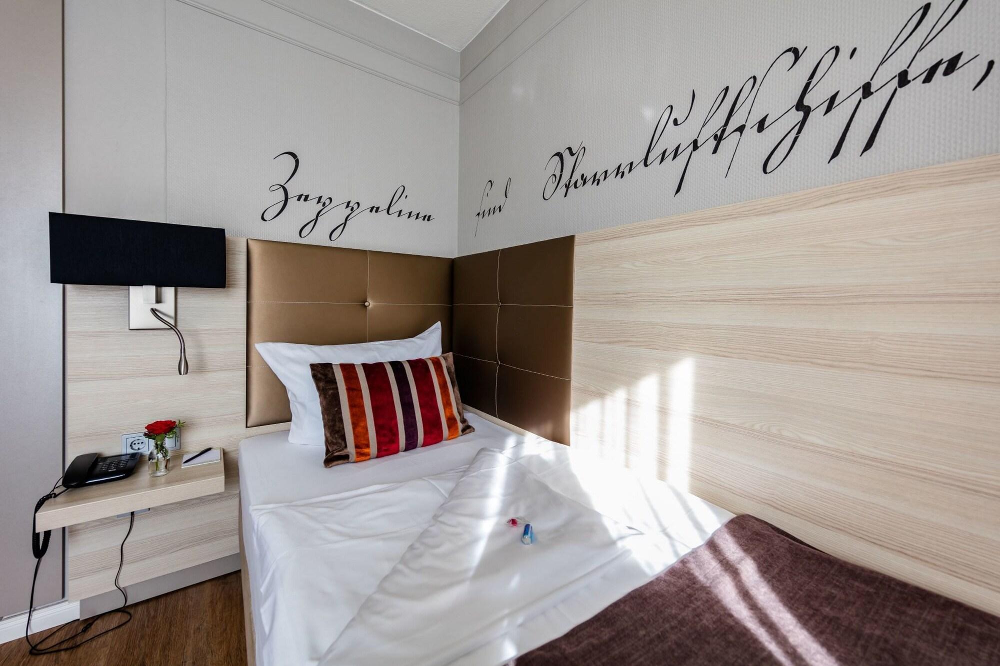 Hotel Zum Zeppelin Hambourg Extérieur photo