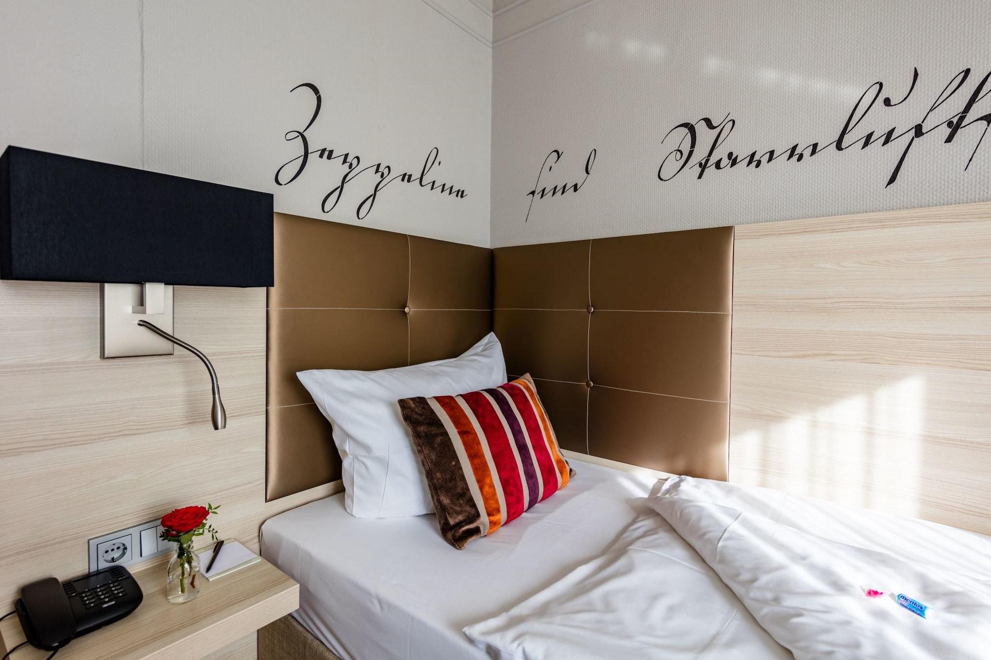 Hotel Zum Zeppelin Hambourg Extérieur photo