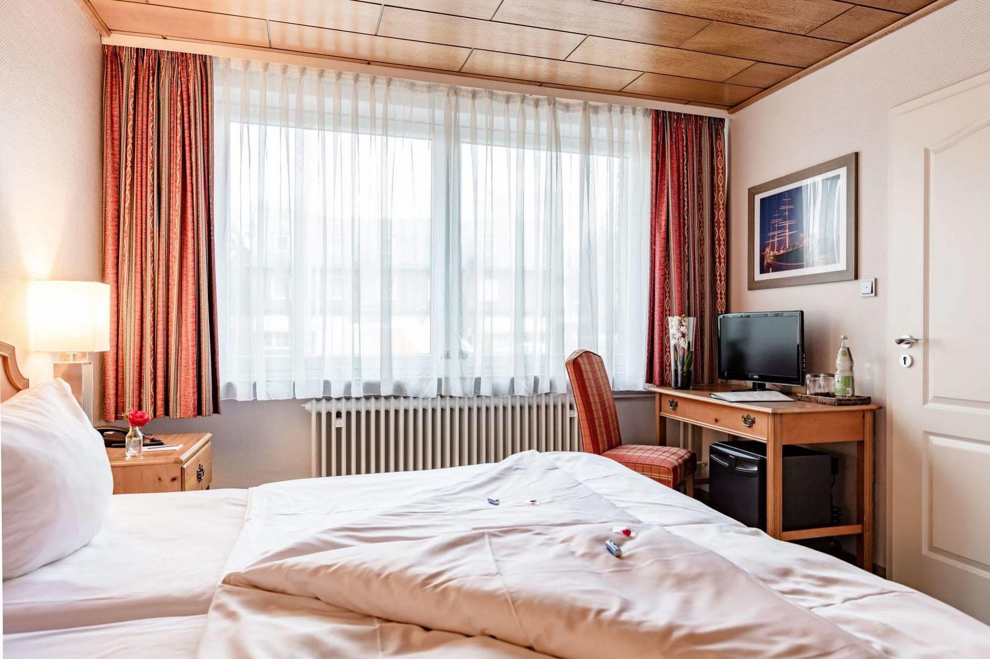 Hotel Zum Zeppelin Hambourg Extérieur photo